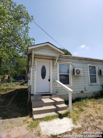 205 W Lambert St