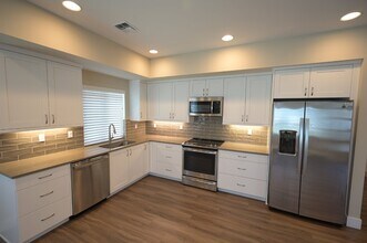 506 W Evergreen Farm Way in Sequim, WA - Building Photo - Building Photo