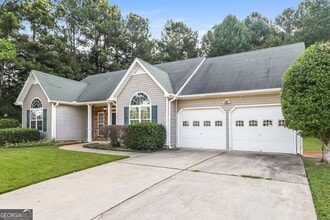 229 Oakview Dr in Dallas, GA - Building Photo - Building Photo