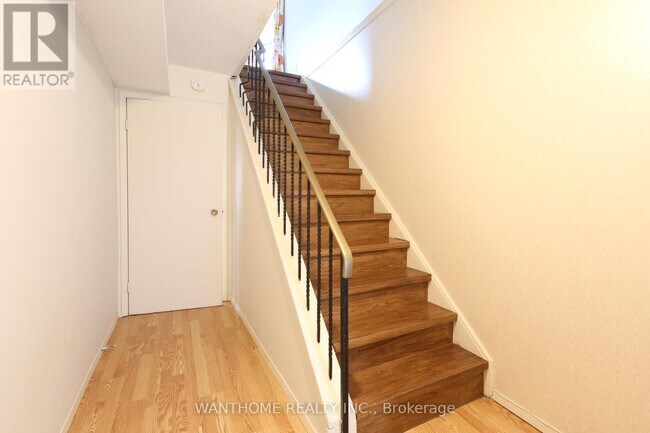 44 Freshmeadow Dr in Toronto, ON - Building Photo - Building Photo