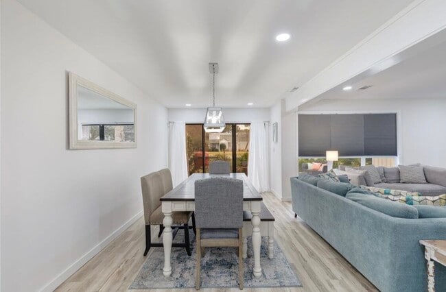 735 Sandpiper Pl in Miramar Beach, FL - Building Photo - Building Photo