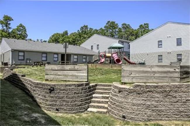 property at 150 W Lee St