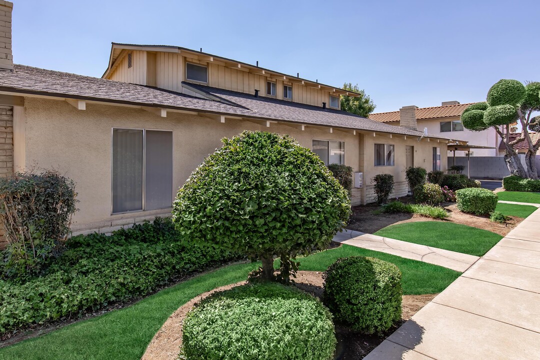 Casa De Dallas Apartments in Madera, CA - Foto de edificio