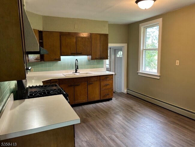 11 Mt Bethel Rd in Hackettstown, NJ - Building Photo - Building Photo