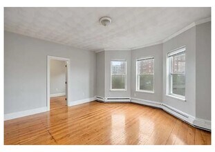 23 Beale St, Unit 3 in Boston, MA - Foto de edificio - Building Photo