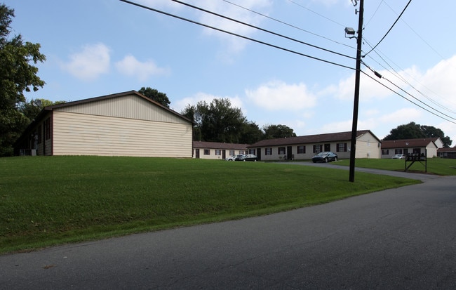 Hill Street Apartments in Graham, NC - Building Photo - Building Photo