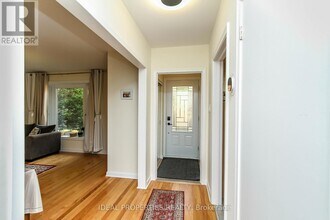 2034 Saunderson Dr in Ottawa, ON - Building Photo - Building Photo