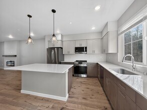 1322 194th St SE in Bothell, WA - Building Photo - Building Photo