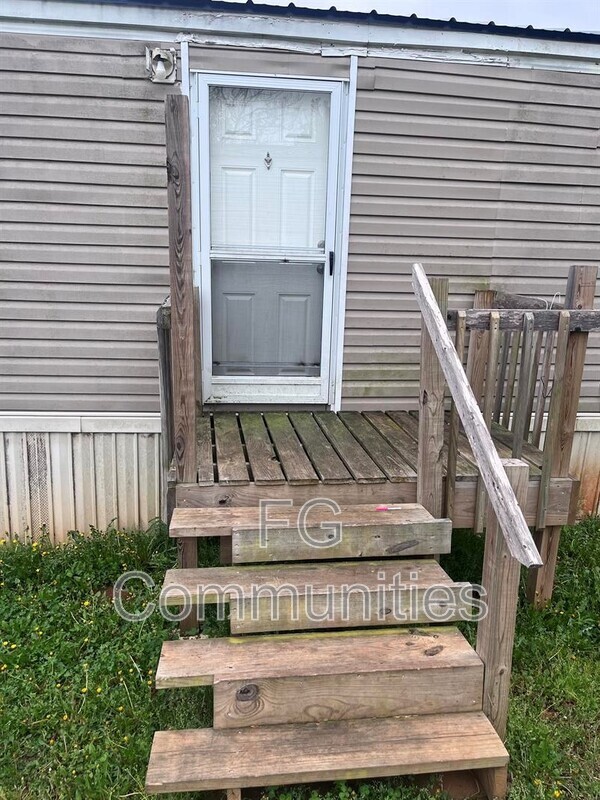 1822 Willowberry Ln in Morganton, NC - Building Photo - Building Photo