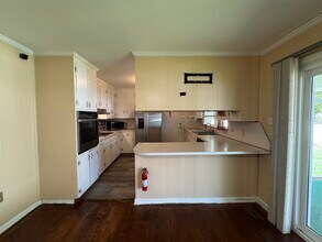 117 Southerland Dr in Hampton, VA - Building Photo - Building Photo