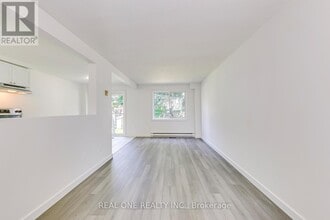 12 Danville Ave in Acton, ON - Building Photo - Building Photo