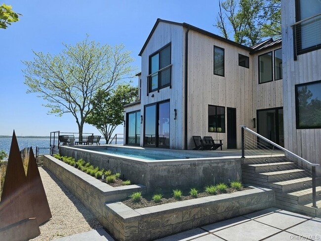 599 Peconic Bay Blvd