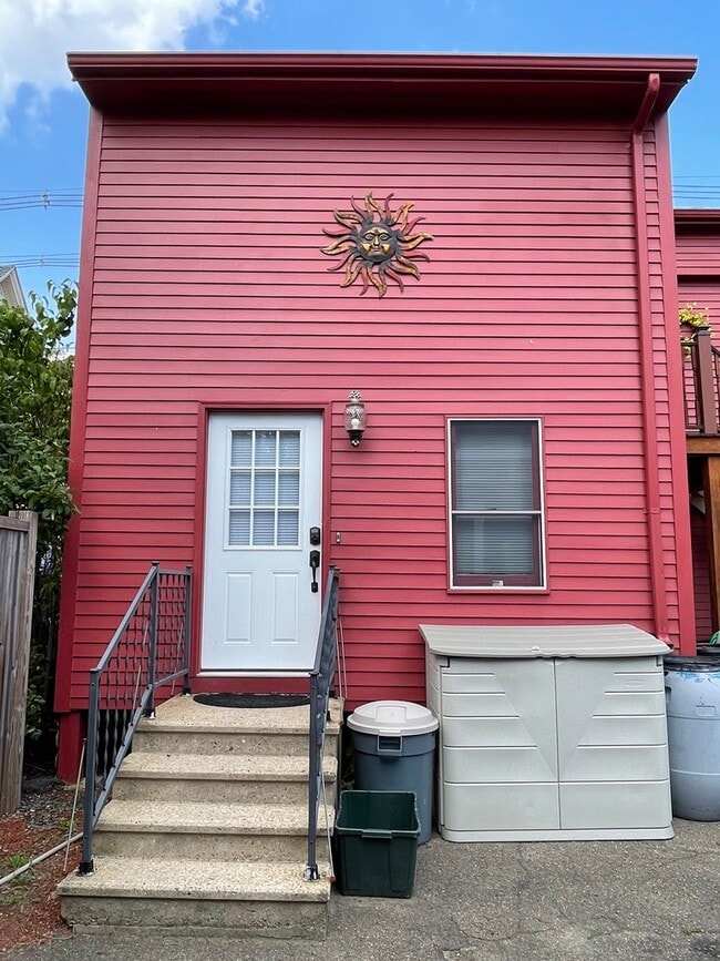 82 High St, Unit 1st floor in Ipswich, MA - Building Photo - Building Photo