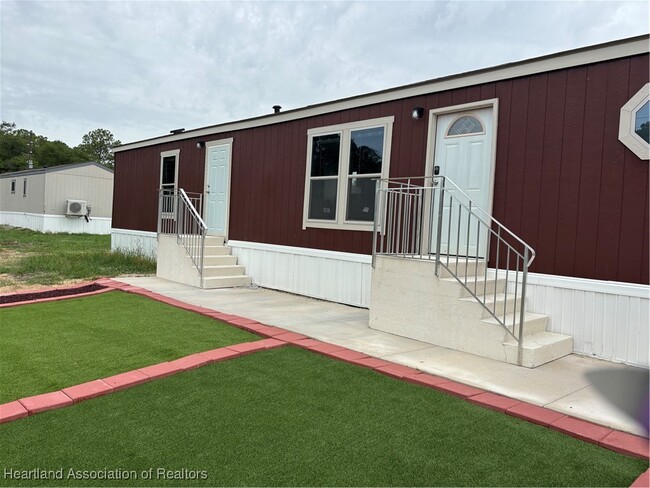 2440 Hammock Rd in Sebring, FL - Building Photo - Building Photo