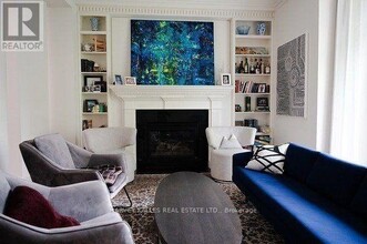 171 A Balmoral Ave in Toronto, ON - Building Photo - Building Photo