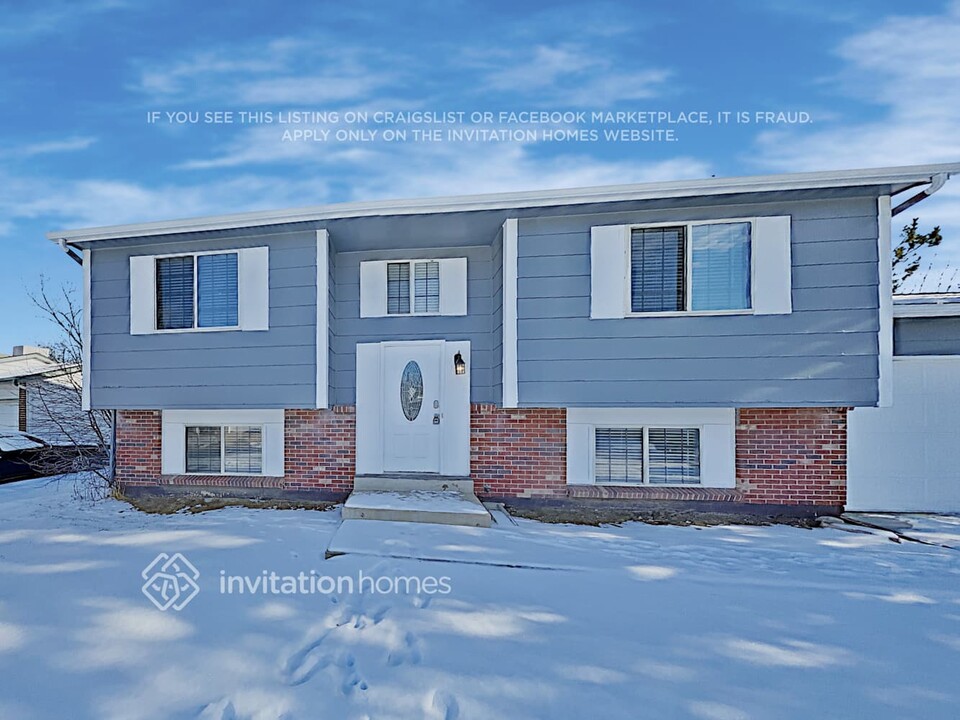 11762 Albion St in Thornton, CO - Building Photo