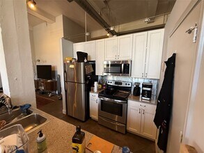 915 N San Jacinto St in Houston, TX - Building Photo - Building Photo