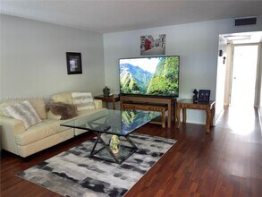 1904 Bermuda Cir in Coconut Creek, FL - Building Photo - Building Photo