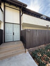 31577 Lindero Canyon Rd in Westlake Village, CA - Building Photo - Building Photo