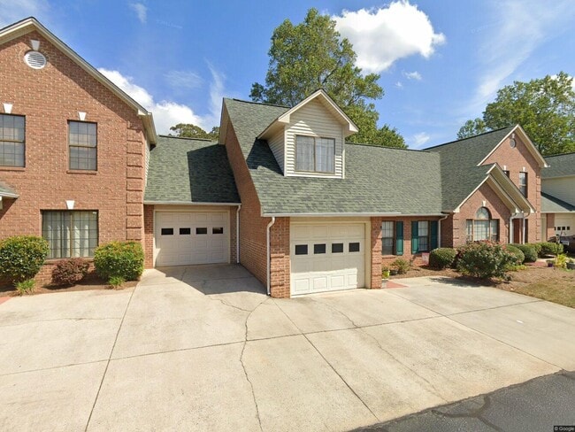 property at 1637 20th Avenue Ct NE