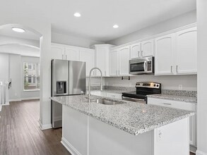 4136 Cambron Dr in Columbus, OH - Building Photo - Building Photo