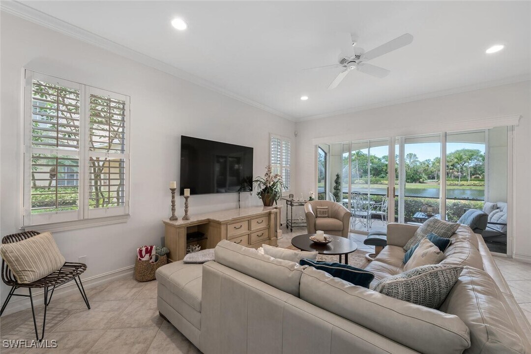 2625 Estrella Dr in Naples, FL - Building Photo