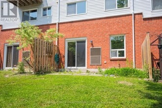17 Wylie Cir in Halton Hills, ON - Building Photo - Building Photo