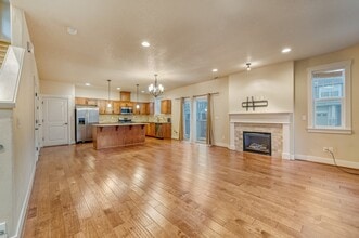 590 SW 199th Ave in Beaverton, OR - Building Photo - Building Photo