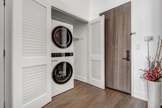 The BW in Los Angeles, CA - Building Photo - Building Photo