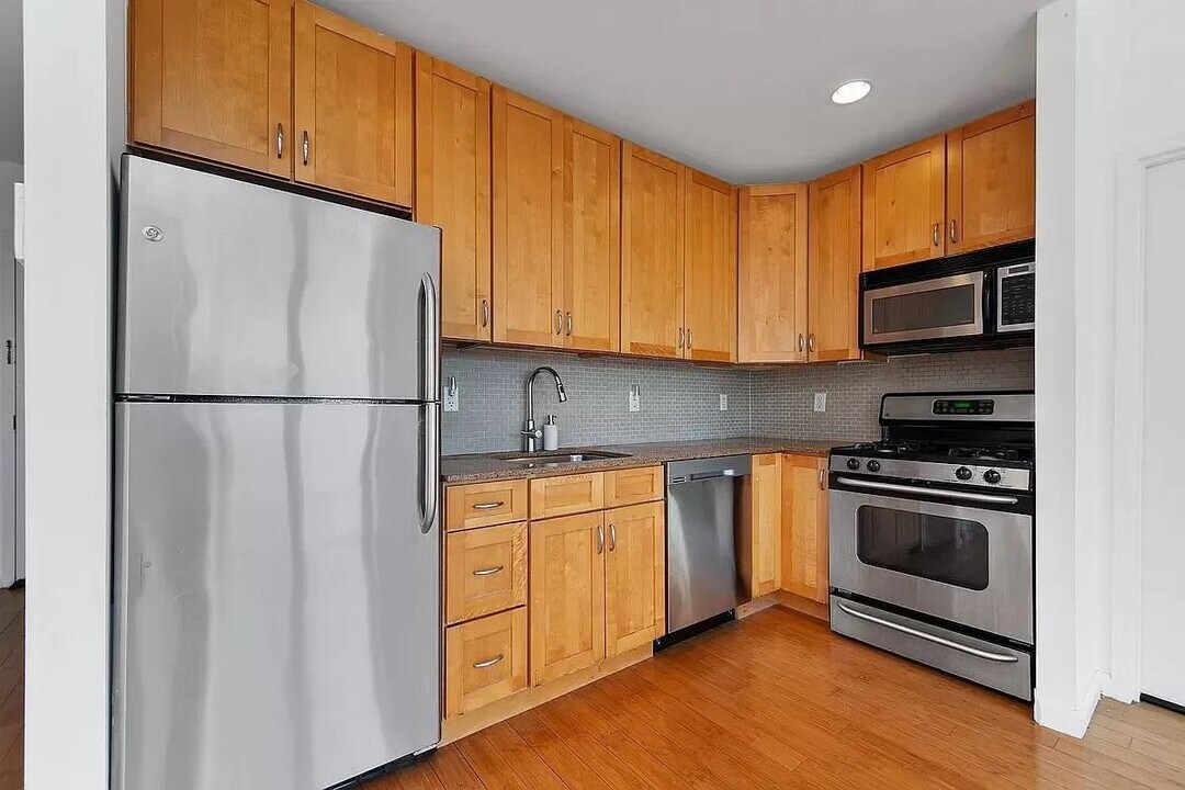 504 W 136th St in New York, NY - Building Photo