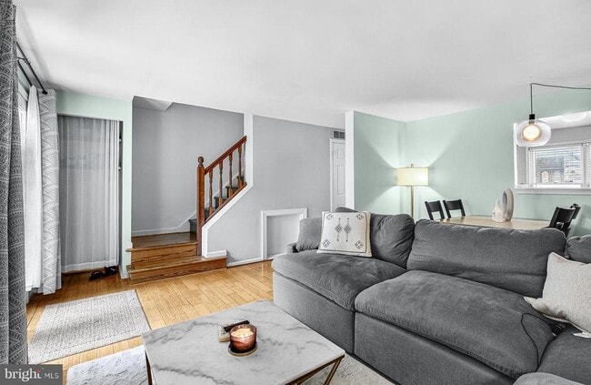 property at 829 N 4th St