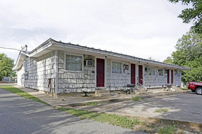 Birch Street Apartments in Fayetteville, AR - Foto de edificio - Building Photo