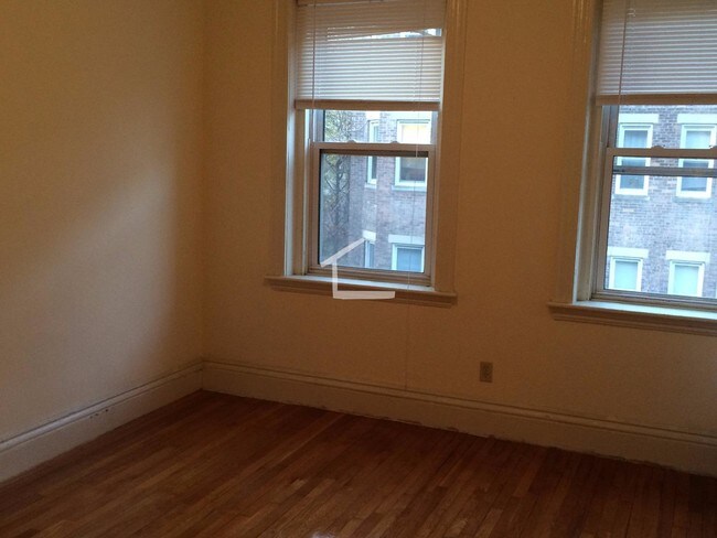 107 Queensberry St, Unit 8 in Boston, MA - Building Photo - Building Photo