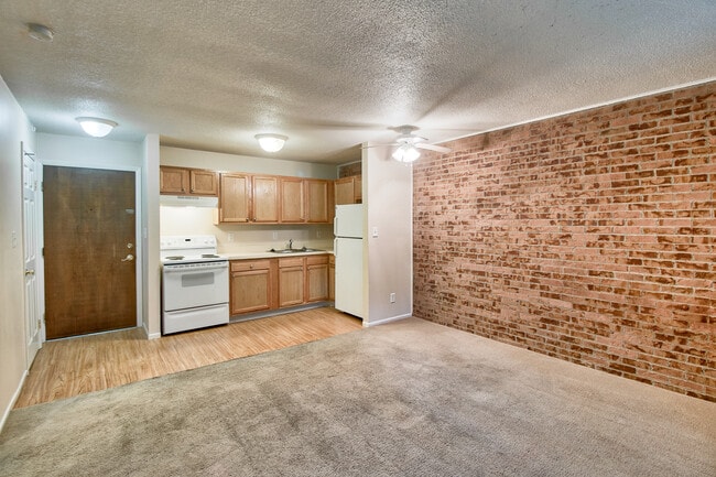 Mapleview Terrace Apartments in Zanesville, OH - Foto de edificio - Building Photo