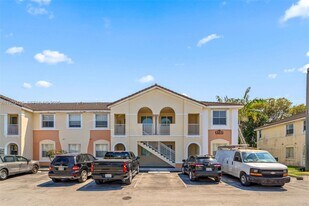 2731 SE 17th Ave, Unit 211 in Homestead, FL - Building Photo