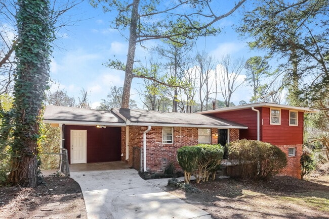 3499 Brookfield Ln in Decatur, GA - Building Photo - Building Photo