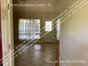 409 S Rhomberg St in Burnet, TX - Building Photo - Building Photo