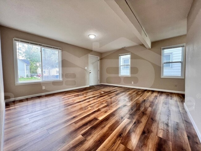 612 E Edison Ave in Des Moines, IA - Building Photo - Building Photo