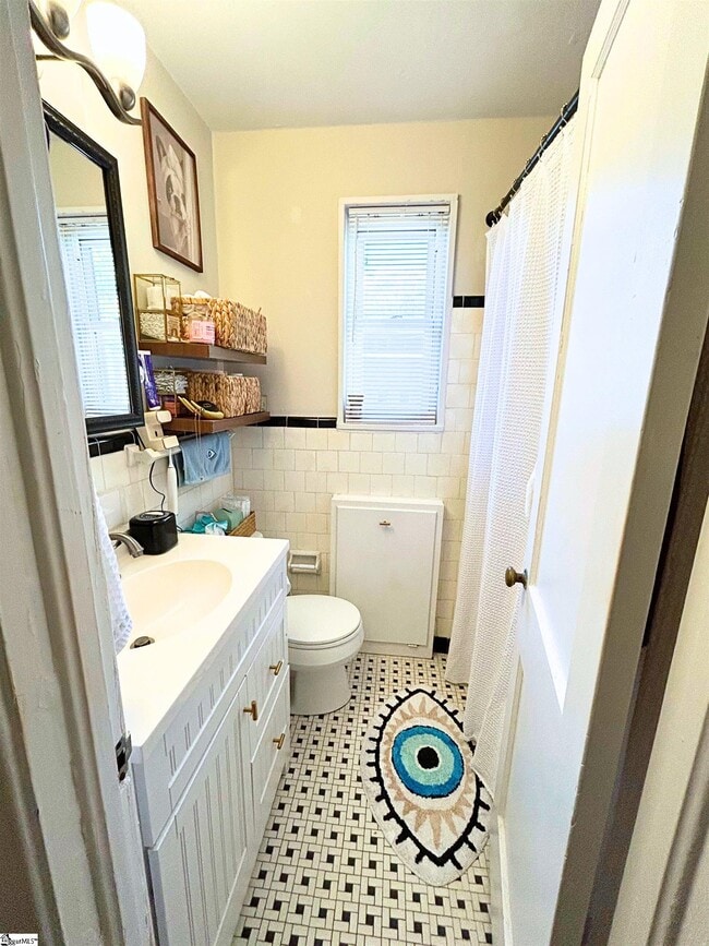 605 University Ridge in Greenville, SC - Foto de edificio - Building Photo