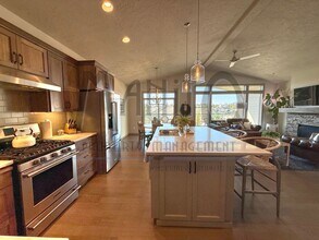 7104 S Pheasant Ridge Dr in Spokane, WA - Building Photo - Building Photo