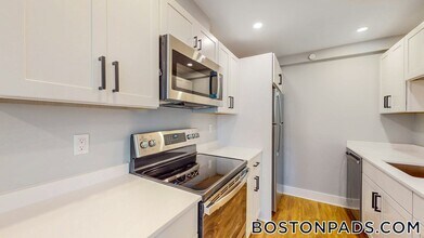 132 Sherman St in Cambridge, MA - Building Photo - Building Photo