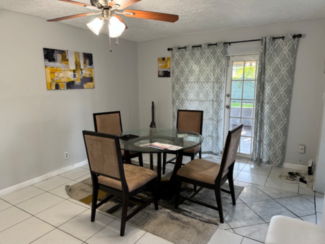 548 NW 2nd Way in Deerfield Beach, FL - Building Photo - Building Photo