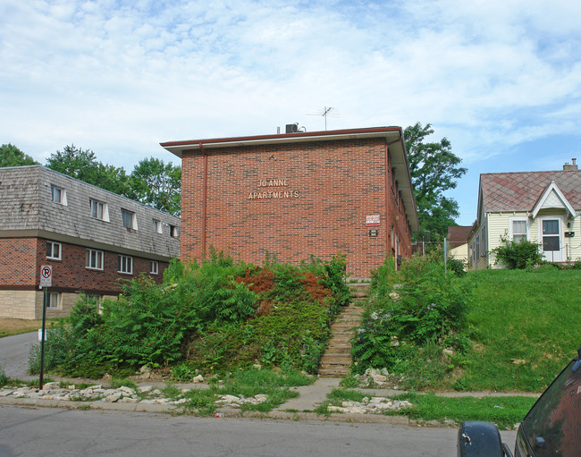 330 N 35th St in Omaha, NE - Foto de edificio - Building Photo