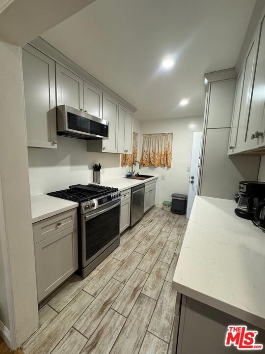 8515 Reading Ave in Los Angeles, CA - Building Photo - Building Photo