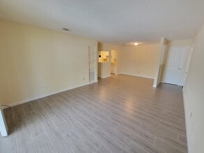 1610 Green Briar Pkwy in Gulf Breeze, FL - Building Photo - Building Photo