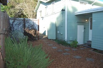 8397 Grape Ave in Forestville, CA - Building Photo - Building Photo