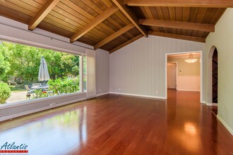 874 El Rio Dr in San Jose, CA - Building Photo - Building Photo