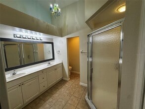 10156 Mainsail Dr in Wildwood, FL - Building Photo - Building Photo