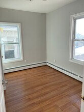 81 S Broadway, Unit 3B in Lawrence, MA - Building Photo - Building Photo