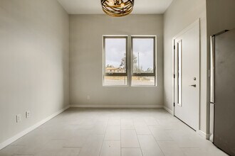 2098 S Galapago St in Denver, CO - Foto de edificio - Building Photo
